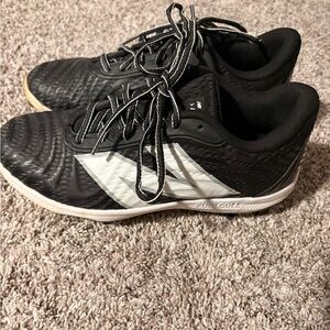 New Balance men’s baseball cleats